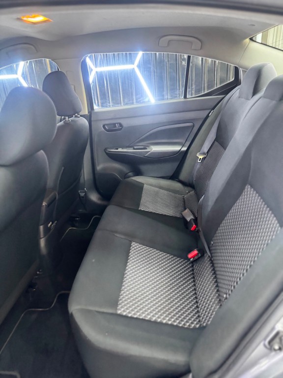 2020 Nissan Versa Image 15