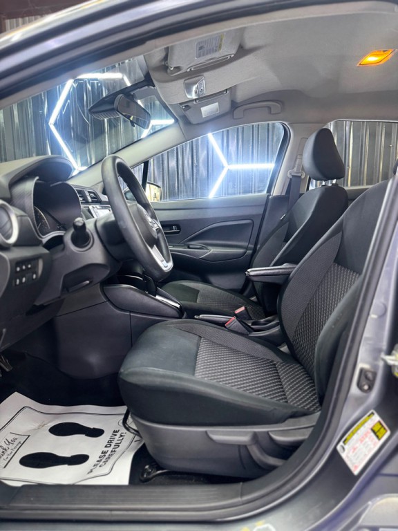 2020 Nissan Versa Image 16