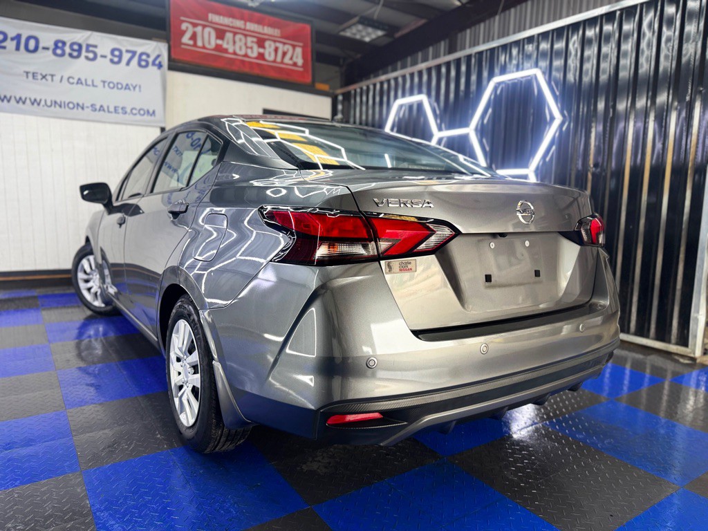 2020 Nissan Versa Image 22