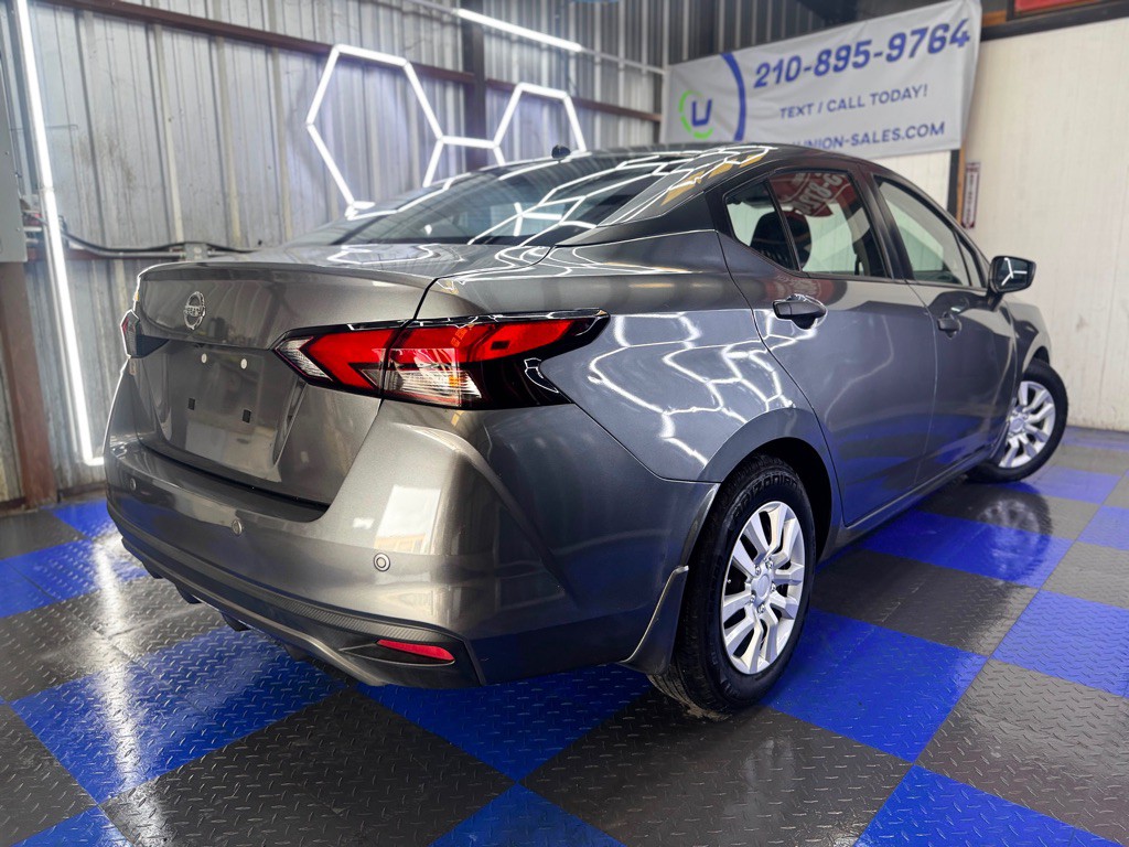 2020 Nissan Versa Image 28