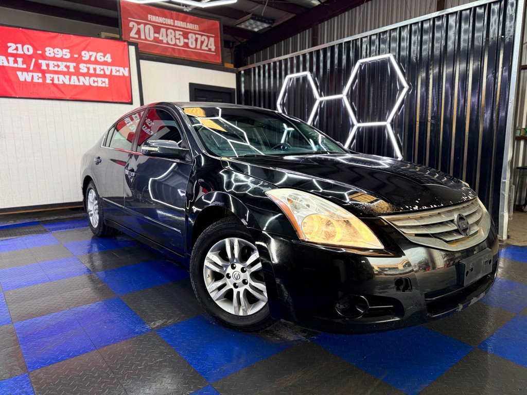 2012 Nissan Altima Image 1