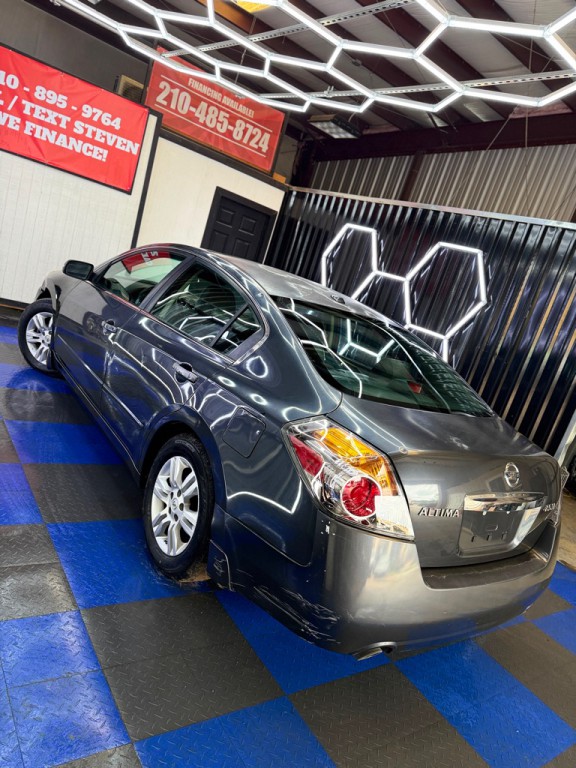 2012 Nissan Altima Image 8