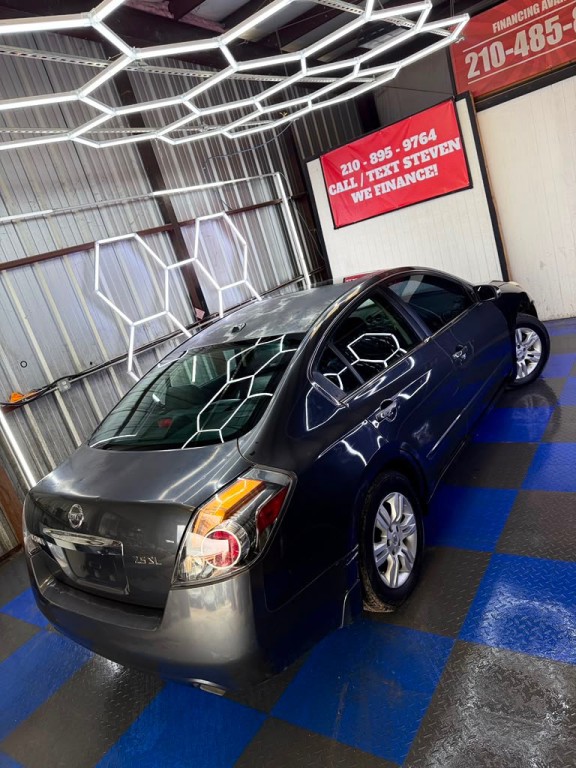 2012 Nissan Altima Image 10