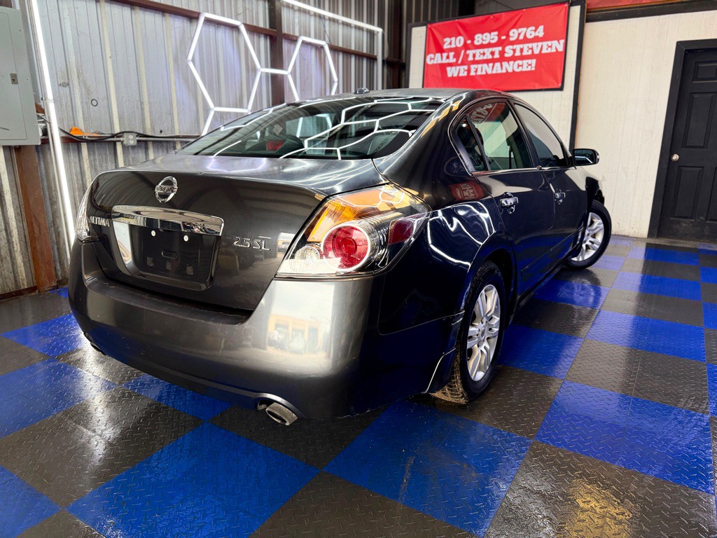 2012 Nissan Altima Image 11