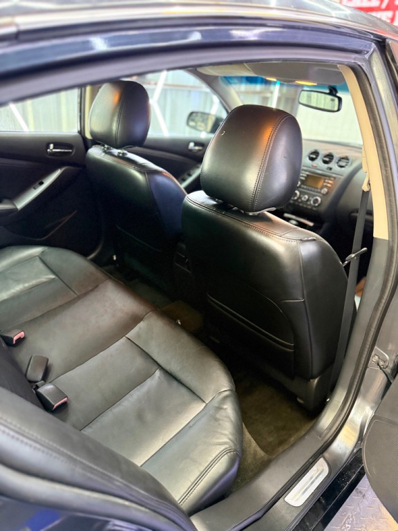 2012 Nissan Altima Image 16