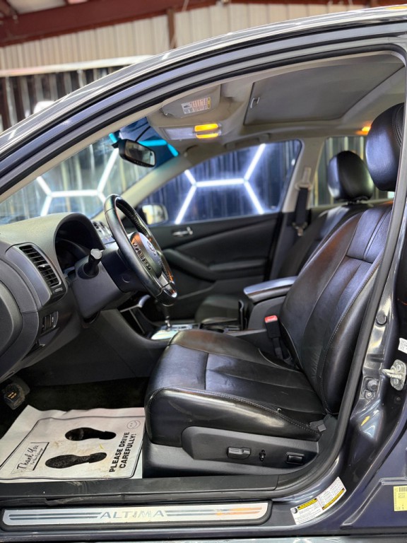 2012 Nissan Altima Image 19
