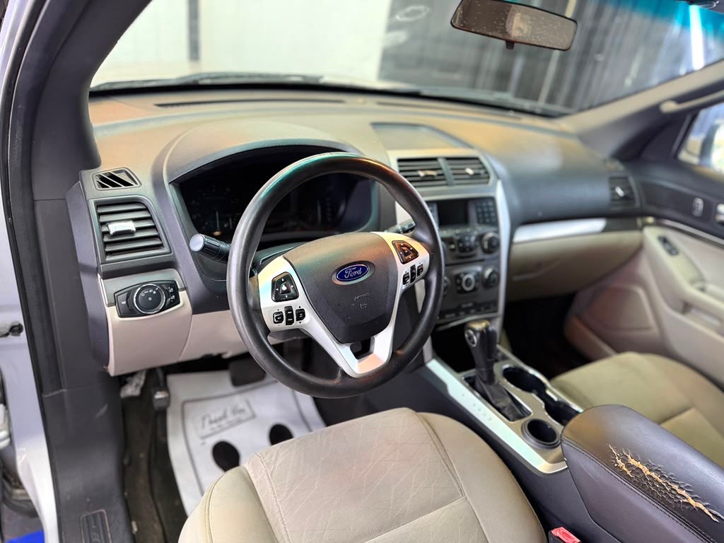 2015 Ford Explorer Image 10