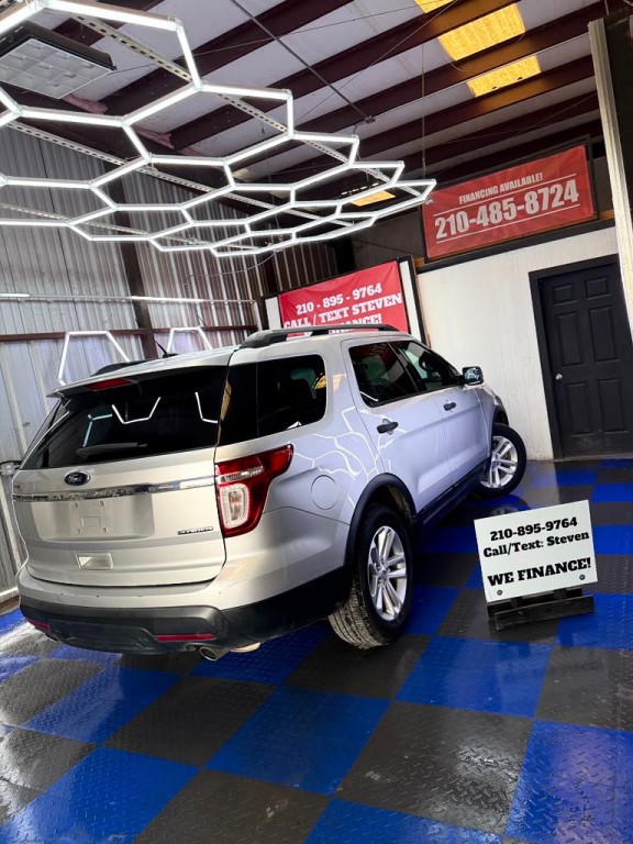 2015 Ford Explorer Image 14