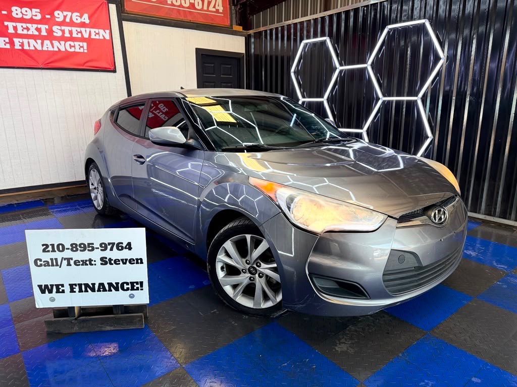 2016 Hyundai Veloster Image 1