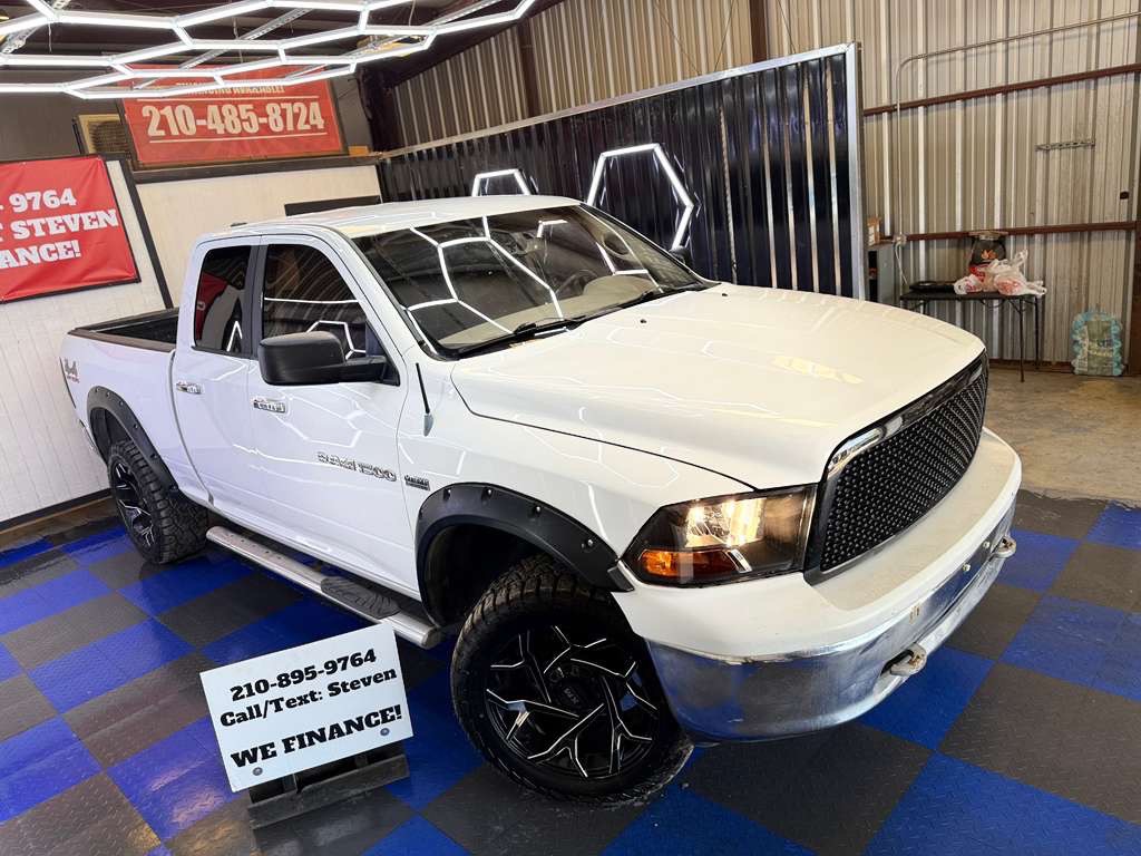 2011 Dodge Ram 1500 Image 2