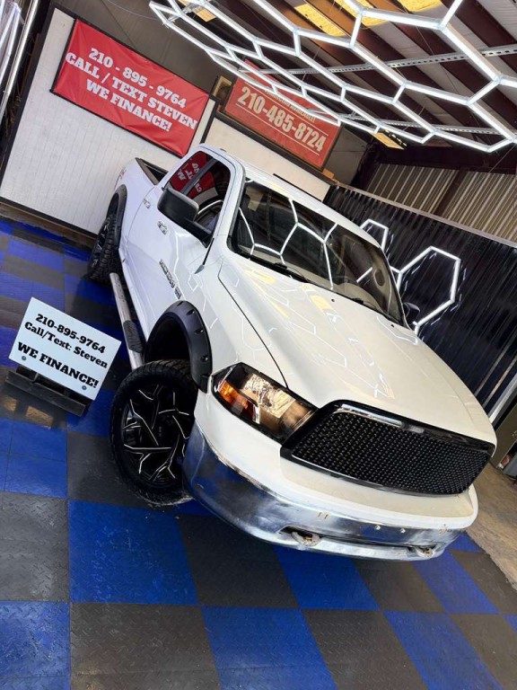 2011 Dodge Ram 1500 Image 3