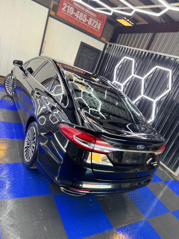 2016 Ford Fusion Image 29