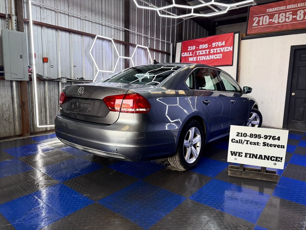 2014 Volkswagen Passat Image 4