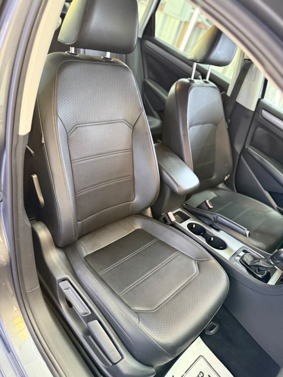 2014 Volkswagen Passat Image 9