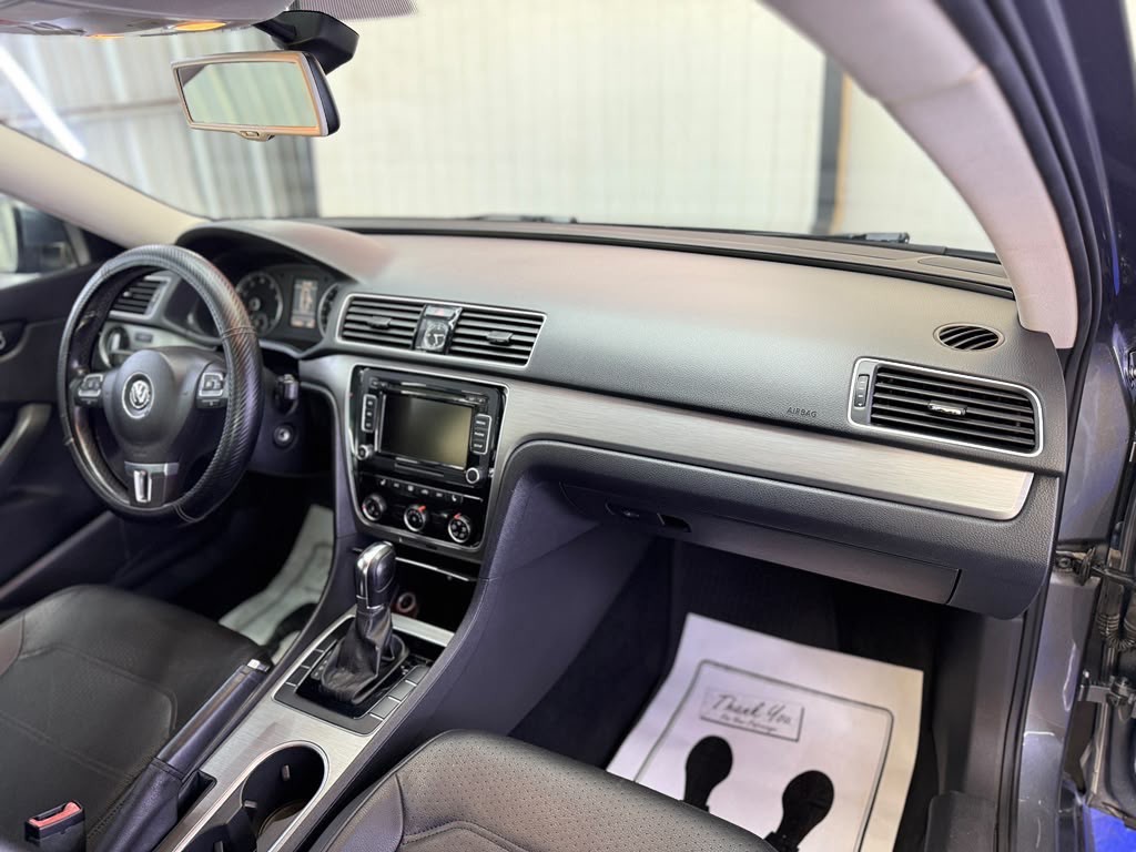 2014 Volkswagen Passat Image 13