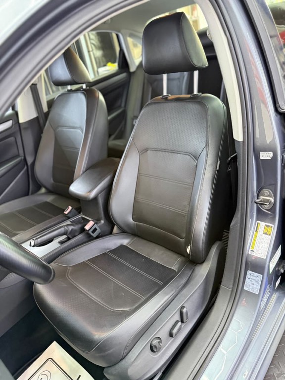 2014 Volkswagen Passat Image 15