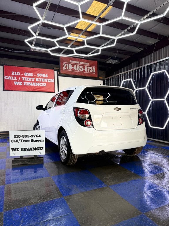 2014 Chevrolet Sonic Image 4