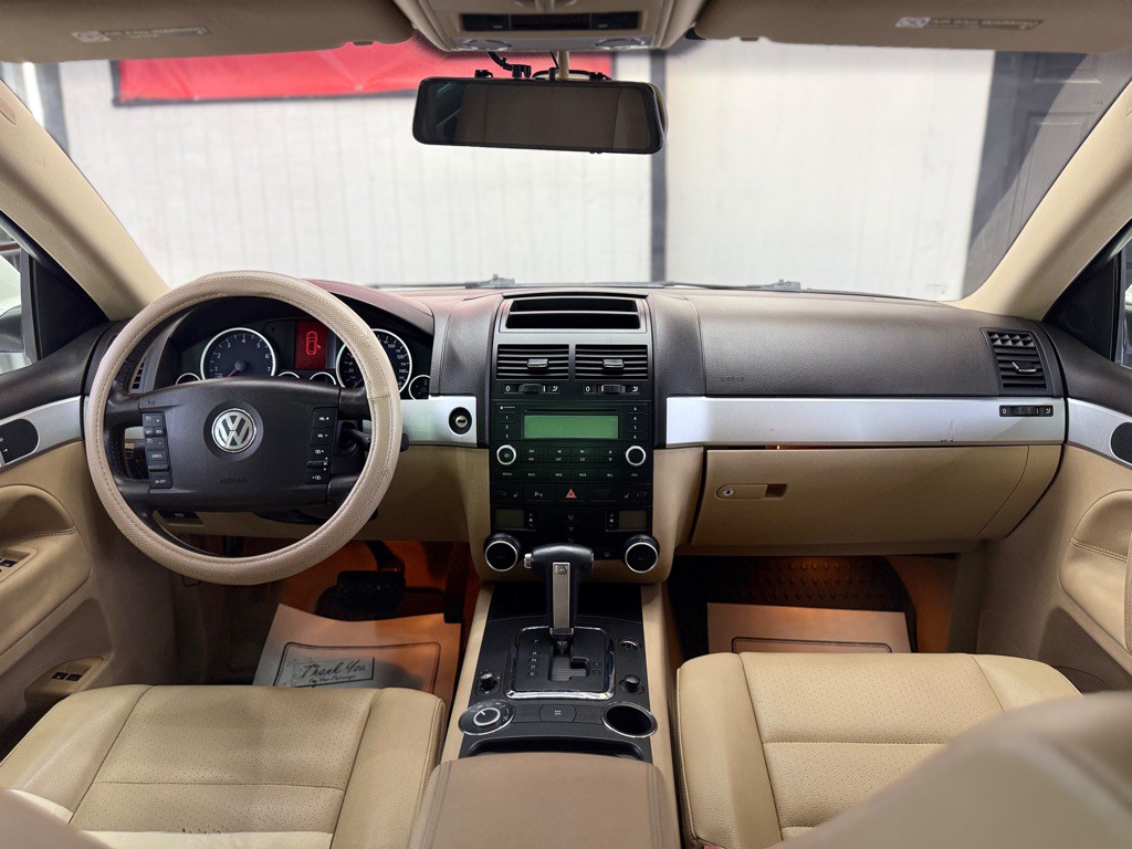 2008 Volkswagen Touareg Image 17