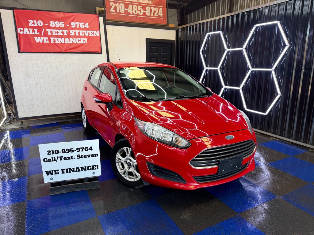 2014 Ford Fiesta Image 2
