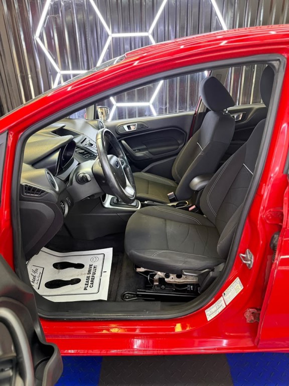 2014 Ford Fiesta Image 16