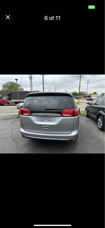 2017 Chrysler Pacifica Image 4