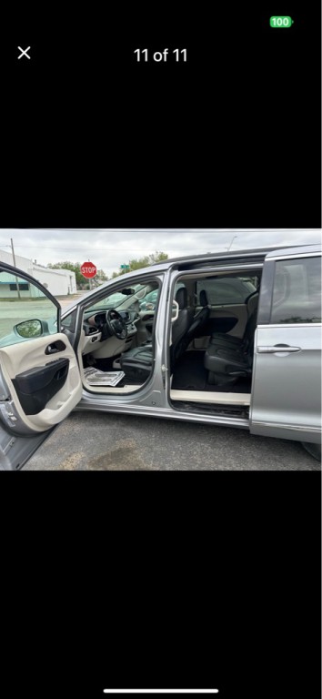 2017 Chrysler Pacifica Image 5