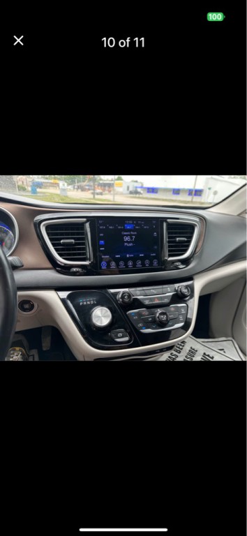 2017 Chrysler Pacifica Image 9