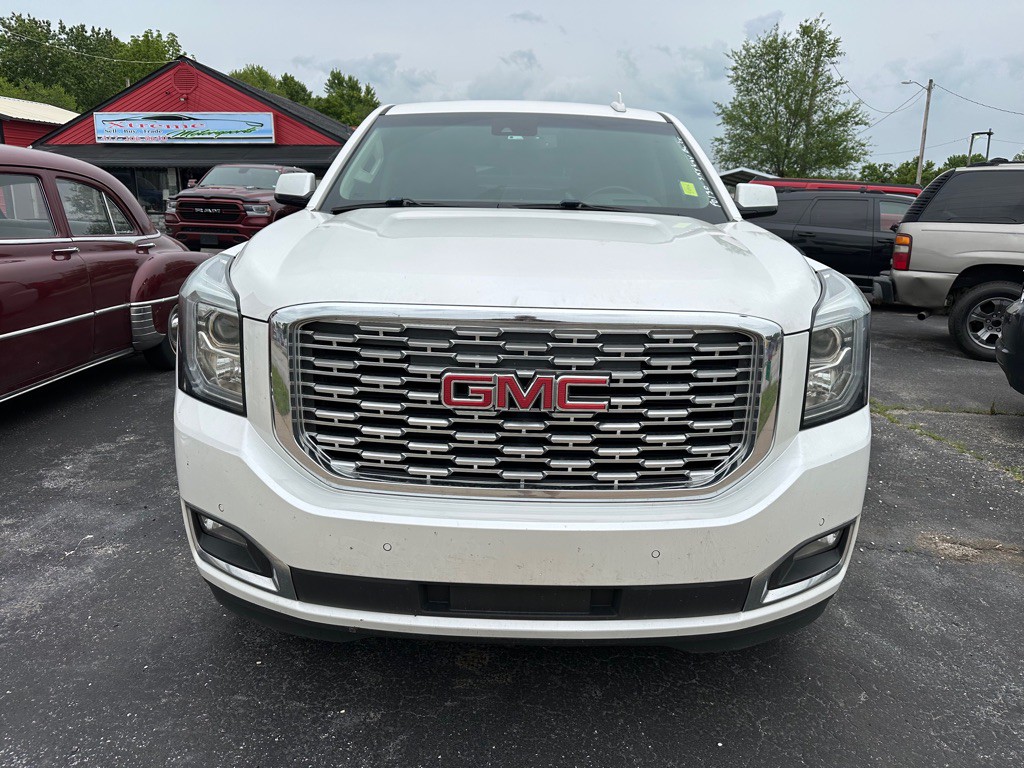 2019 GMC Yukon Image 2
