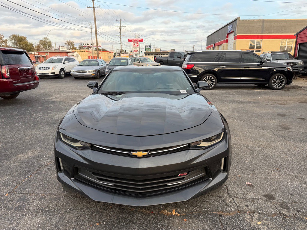 2016 Chevrolet Camaro Image 2