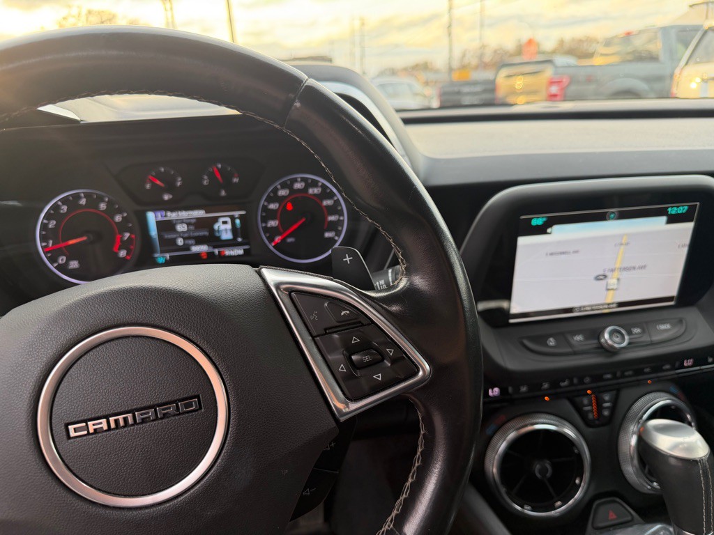 2016 Chevrolet Camaro Image 8