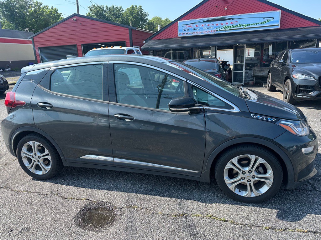 2018 Chevrolet Bolt EV Image 2