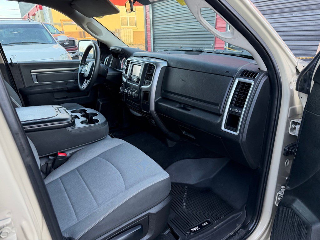 2013 RAM 1500 Image 2