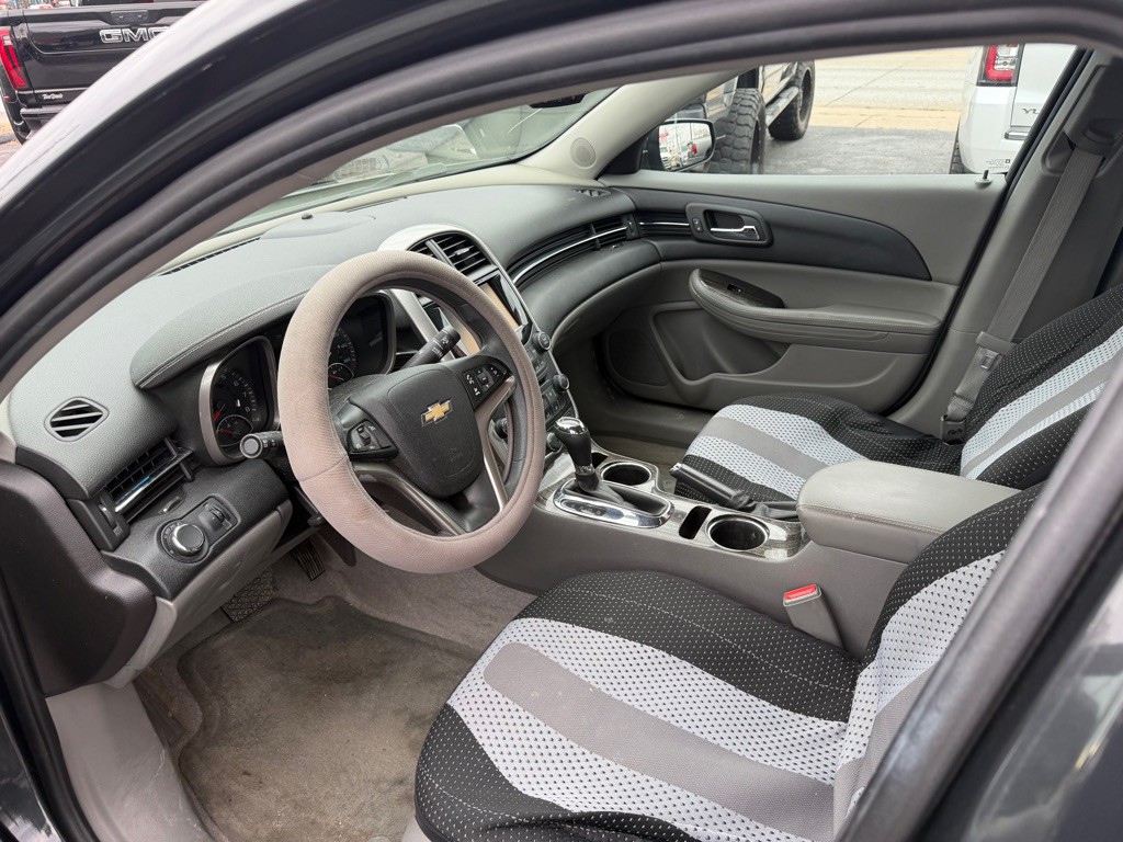 2014 Chevrolet Malibu Image 6