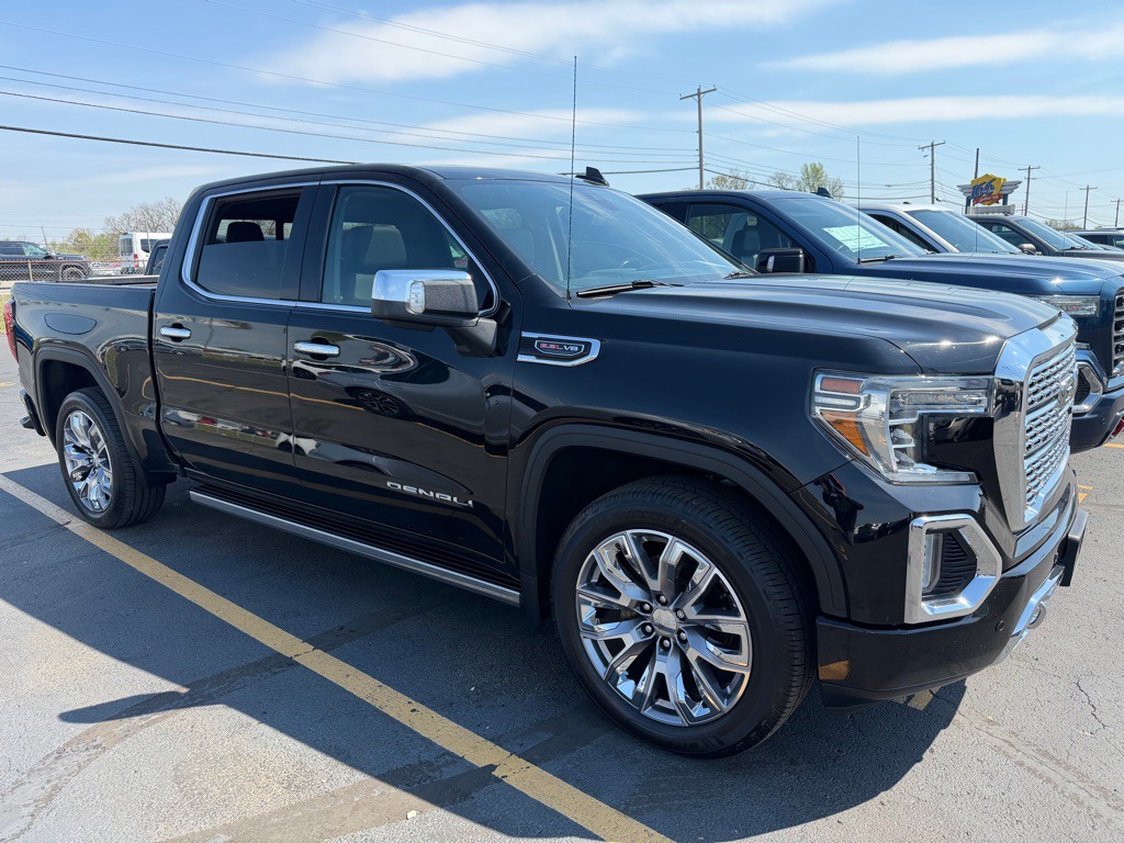 2019 GMC Sierra Image 1