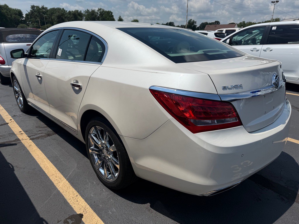 2014 Buick Lacrosse Image 4