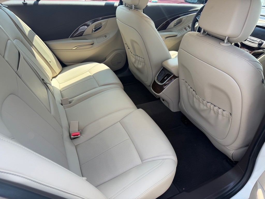 2014 Buick Lacrosse Image 6