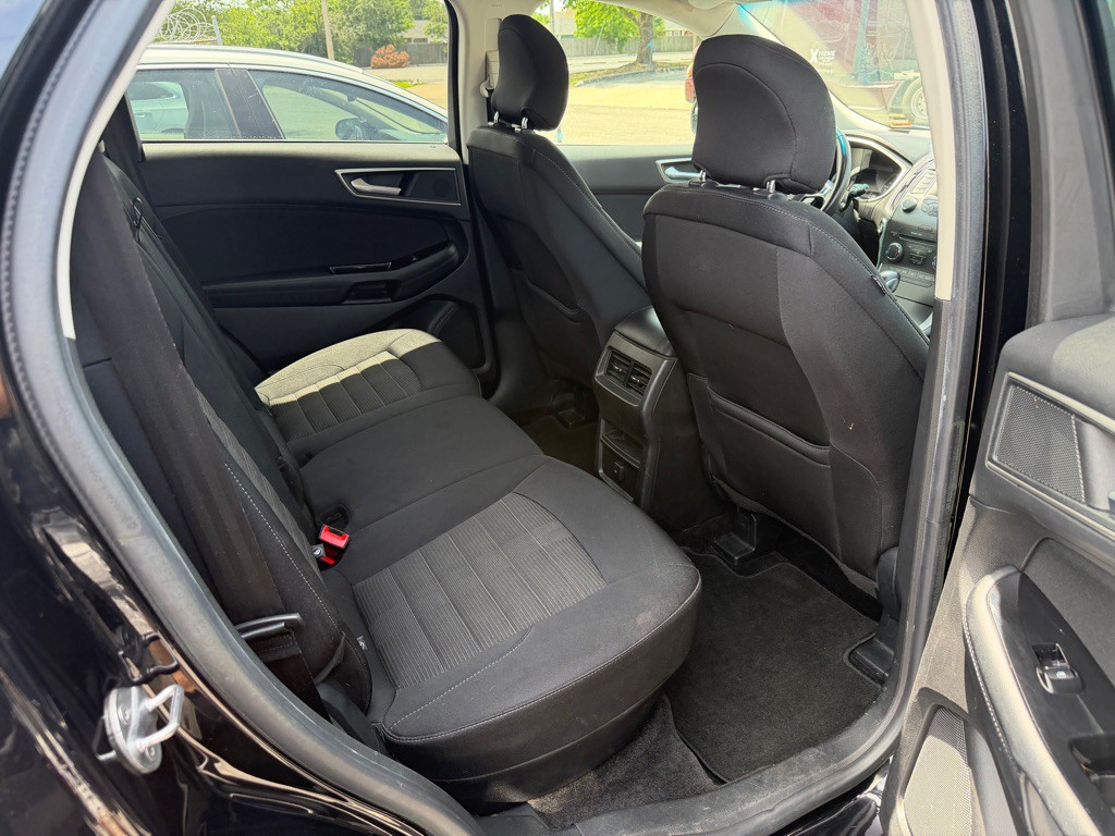 2017 Ford Edge Image 4