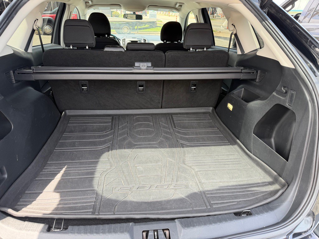 2017 Ford Edge Image 5