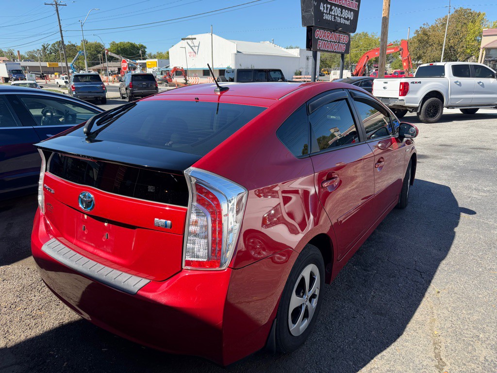 2013 Toyota Prius Image 3