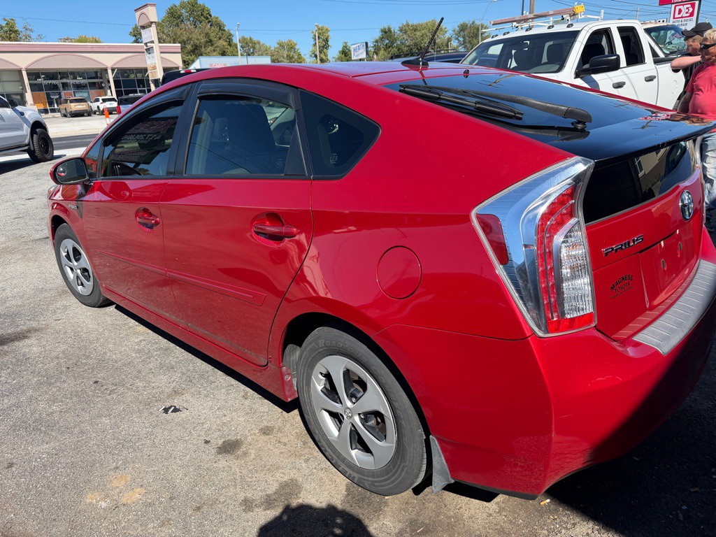 2013 Toyota Prius Image 4