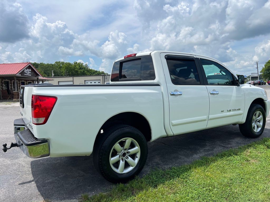 2012 Nissan Titan Image 3