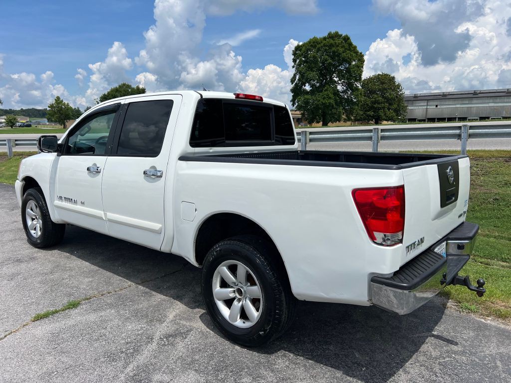 2012 Nissan Titan Image 4