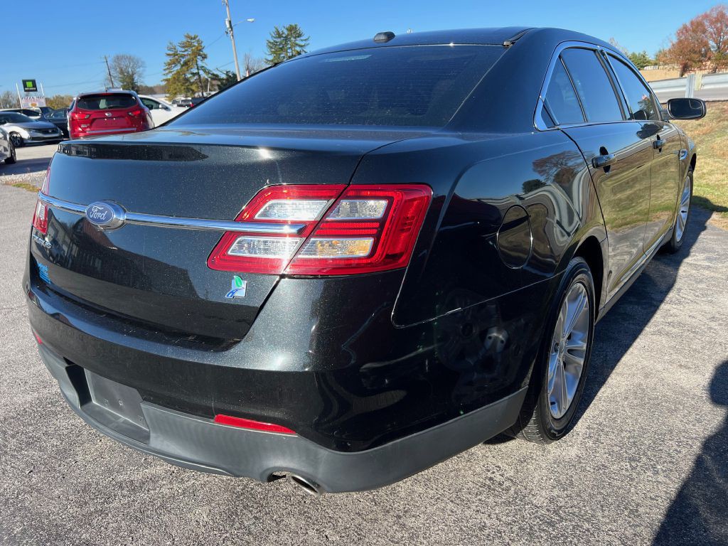 2015 Ford Taurus Image 3