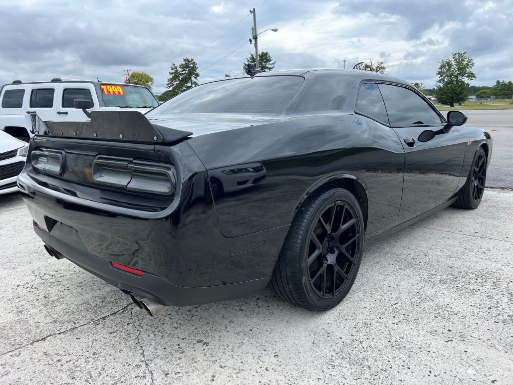 2015 Dodge Challenger Image 3