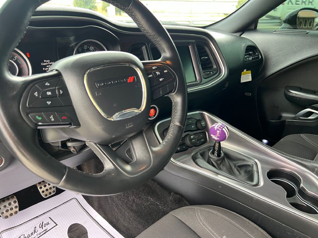 2015 Dodge Challenger Image 6