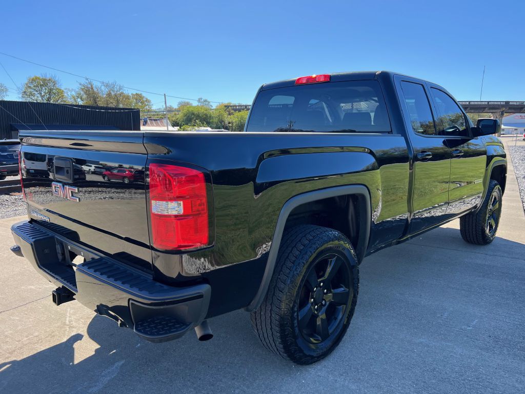 2017 GMC Sierra Image 3