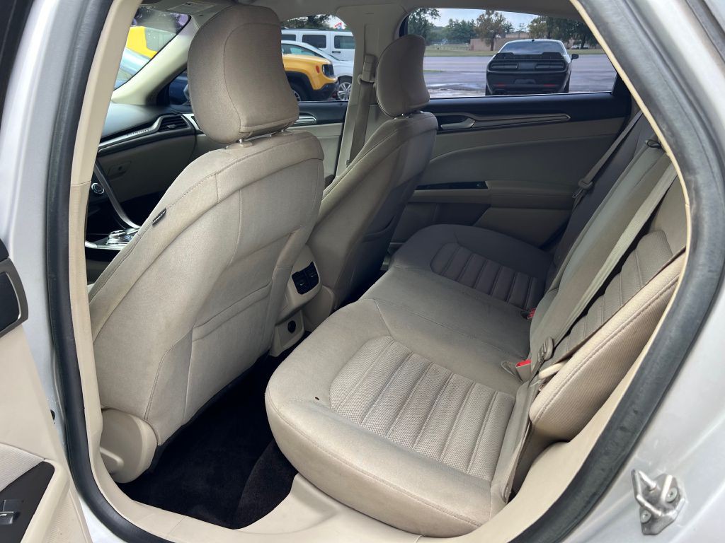 2017 Ford Fusion Image 6