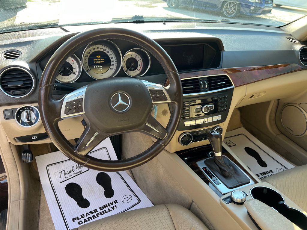 2012 Mercedes-Benz C-Class Image 7