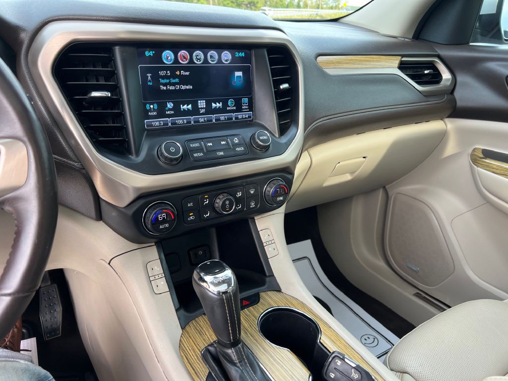 2018 GMC Acadia Image 7
