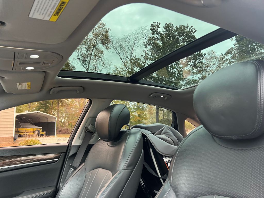 2015 Hyundai Genesis Image 7